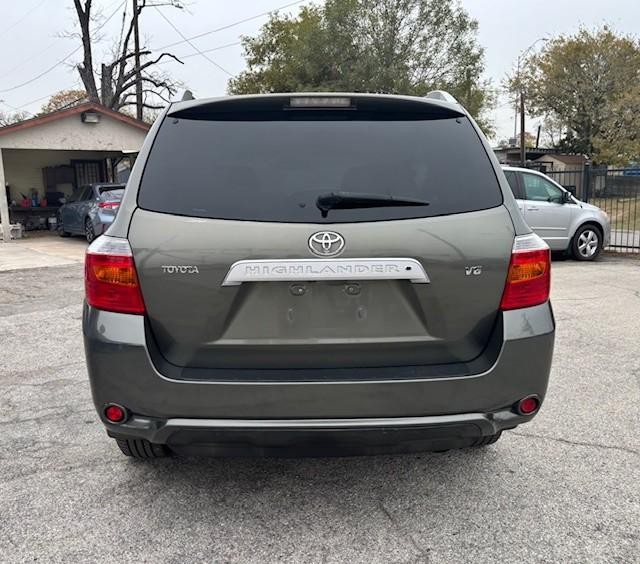 Toyota Highlander Vehicle Image 04