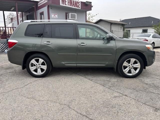 Toyota Highlander Vehicle Image 06