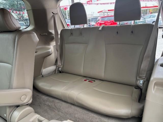 Toyota Highlander Vehicle Image 15