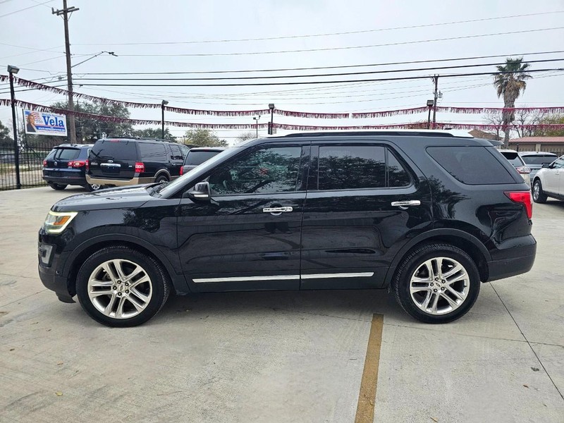 Ford Explorer Vehicle Image 02