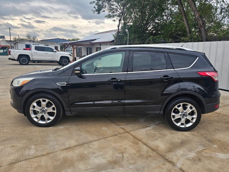 Ford Escape Vehicle Full-screen Gallery Image 02