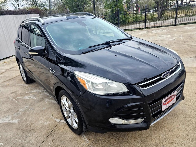 Ford Escape Vehicle Full-screen Gallery Image 07