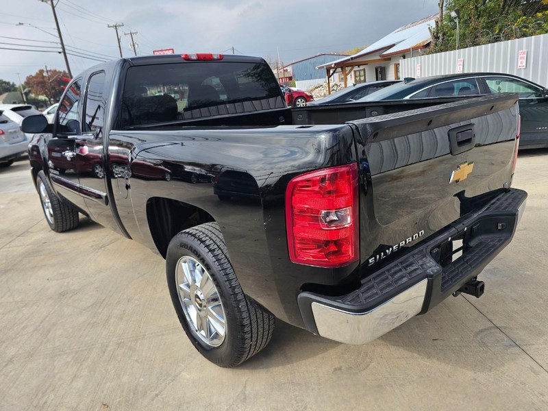 Chevrolet Silverado 1500 Vehicle Image 03