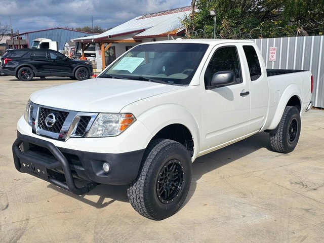 2013 Nissan Frontier SV's photo