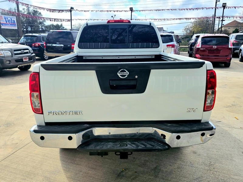 Nissan Frontier Vehicle Image 04