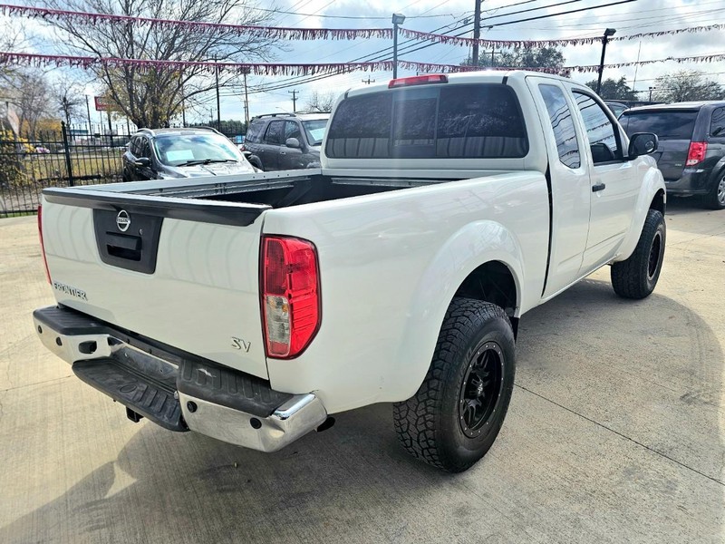 Nissan Frontier Vehicle Image 05