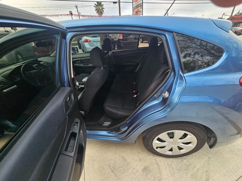 Subaru Impreza Wagon Vehicle Image 13