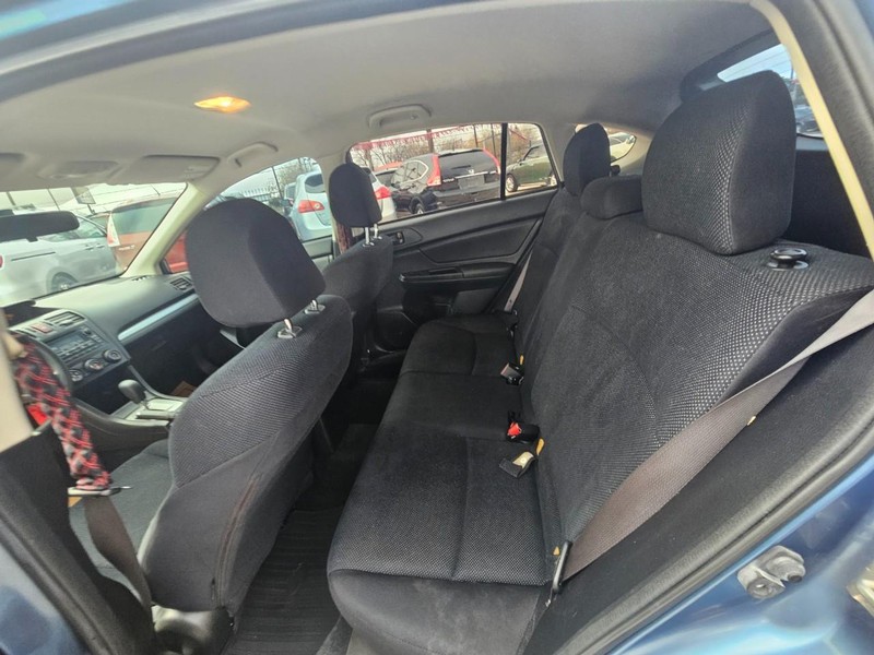 Subaru Impreza Wagon Vehicle Image 14