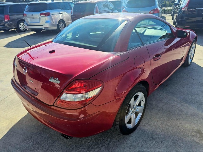 Mercedes-Benz SLK-Class Vehicle Image 05