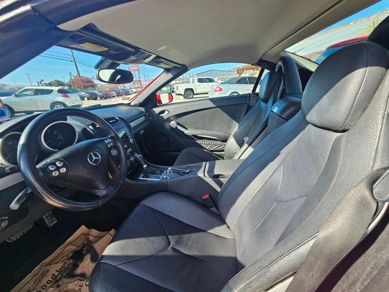 Mercedes-Benz SLK-Class Vehicle Image 10