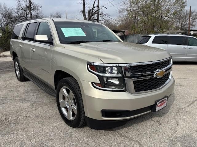 Chevrolet Suburban Vehicle Image 07