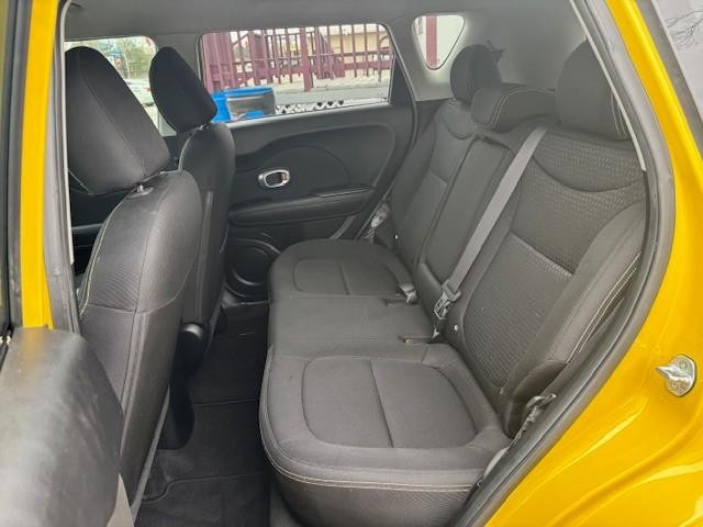 Kia Soul Vehicle Image 14