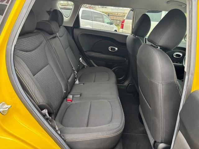 Kia Soul Vehicle Image 16