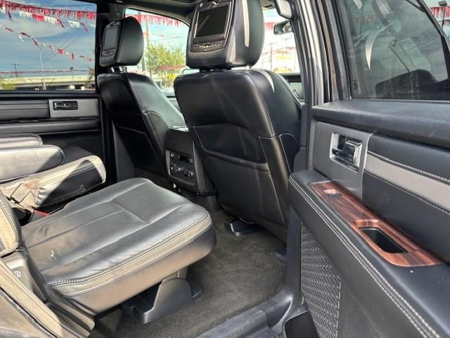 Ford Expedition Vehicle Image 16
