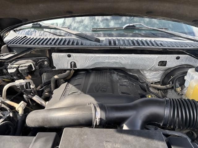 Ford Expedition Vehicle Image 21