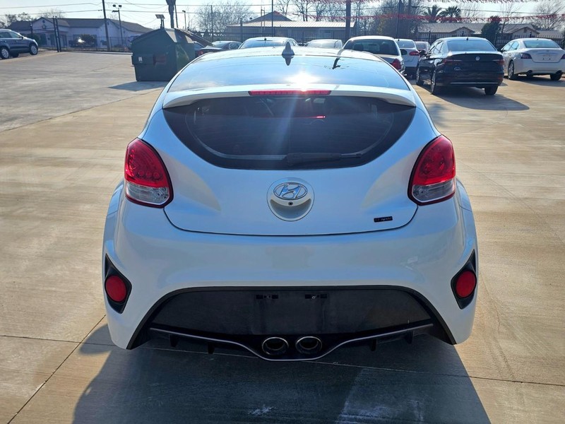 Hyundai Veloster Vehicle Image 04