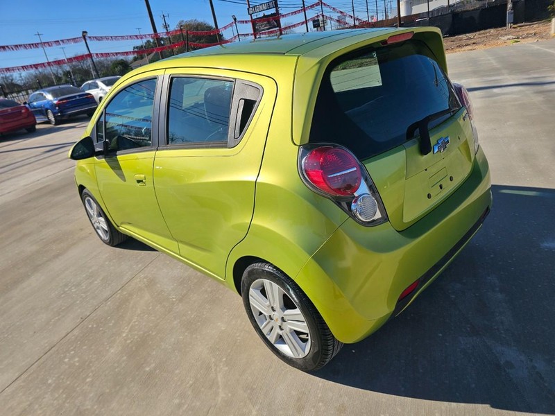 Chevrolet Spark Vehicle Image 03