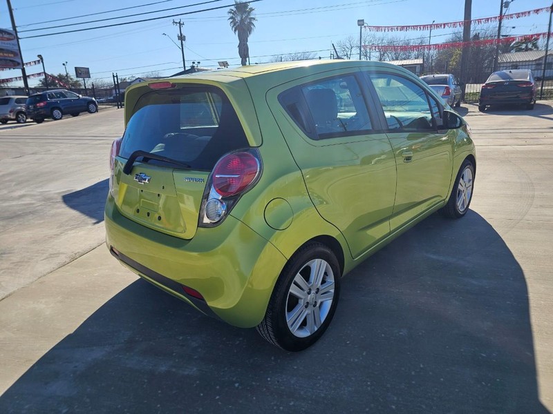 Chevrolet Spark Vehicle Image 07