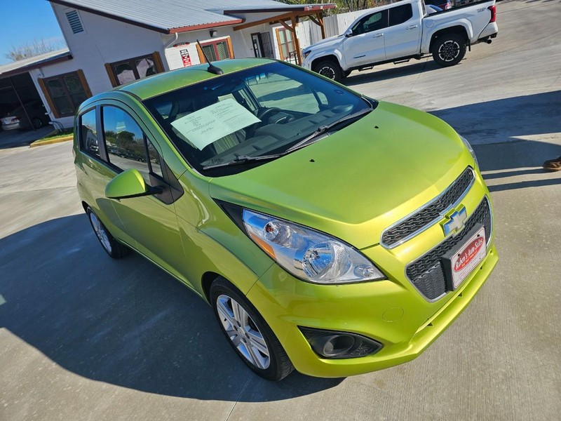 Chevrolet Spark Vehicle Image 09