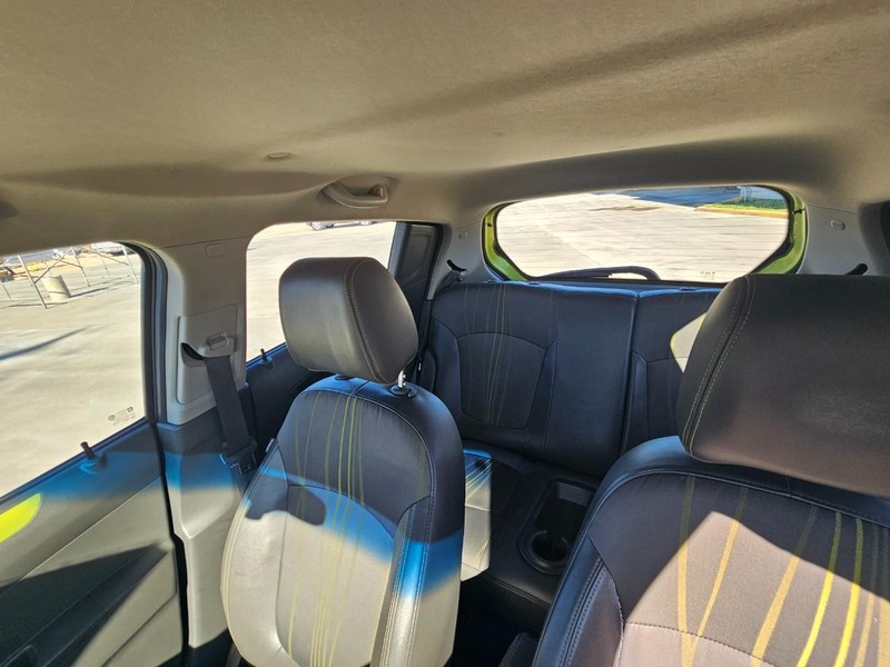 Chevrolet Spark Vehicle Image 16