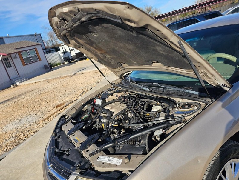 Chevrolet Impala Vehicle Image 10