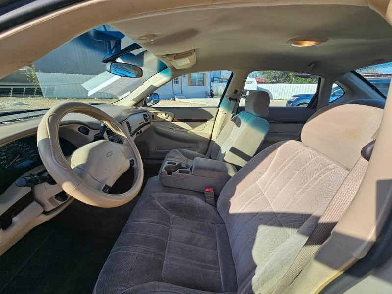 Chevrolet Impala Vehicle Image 12
