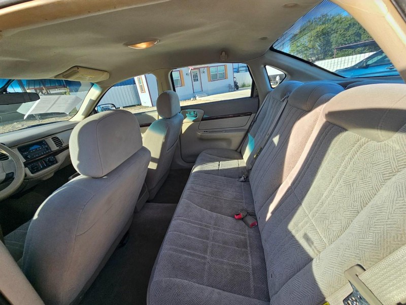 Chevrolet Impala Vehicle Image 14