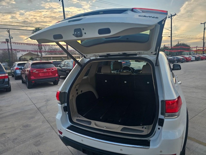 Jeep Grand Cherokee Vehicle Image 05
