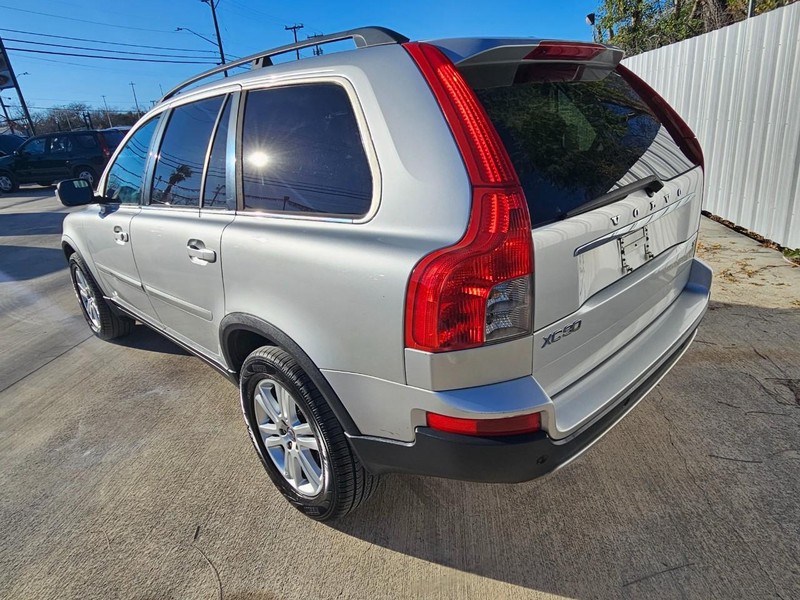 Volvo XC90 Vehicle Image 03