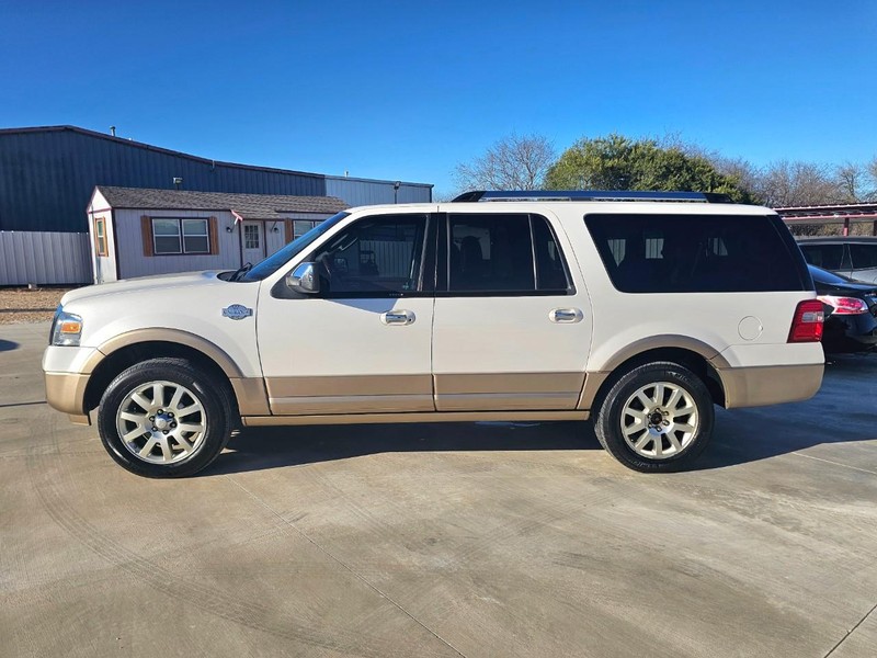Ford Expedition EL Vehicle Image 02