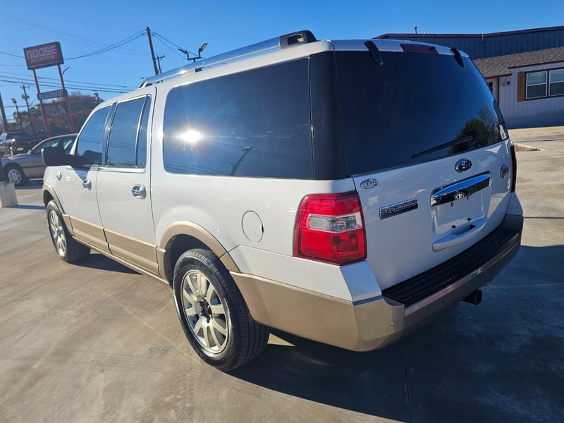 Ford Expedition EL Vehicle Image 03