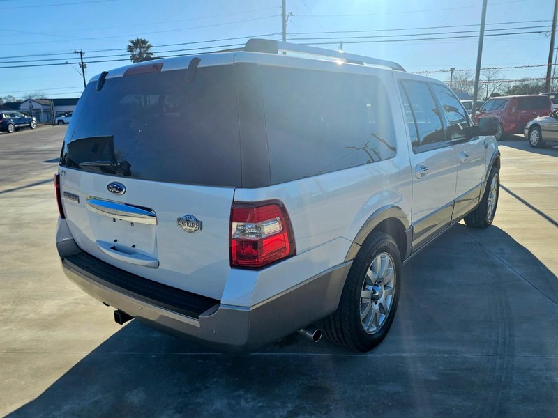 Ford Expedition EL Vehicle Image 07