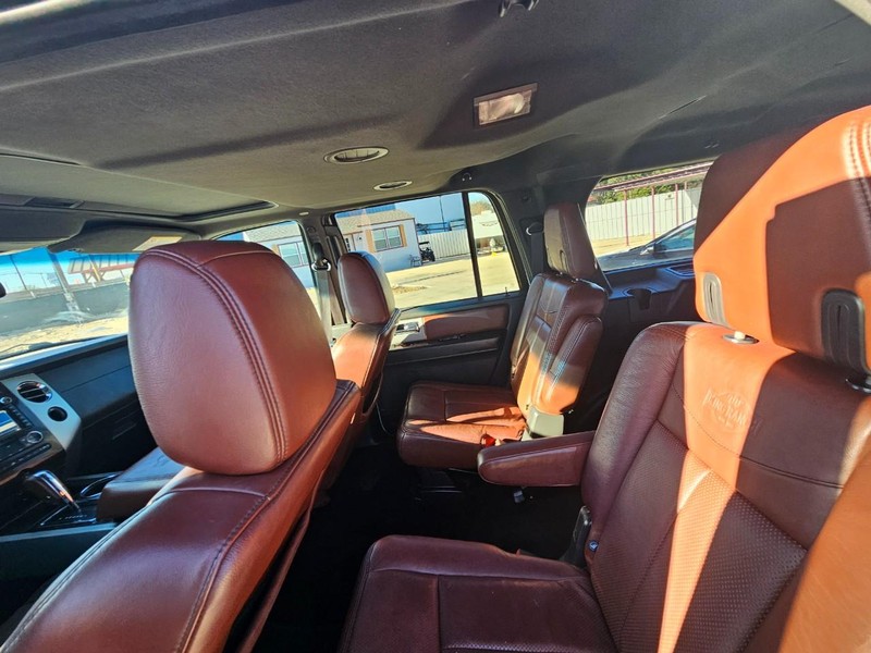 Ford Expedition EL Vehicle Image 14