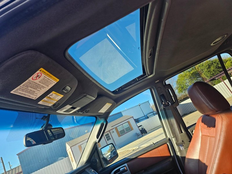 Ford Expedition EL Vehicle Image 17