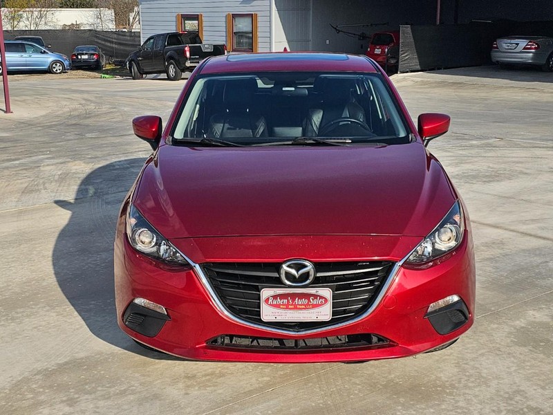 Mazda MAZDA3 Vehicle Image 10