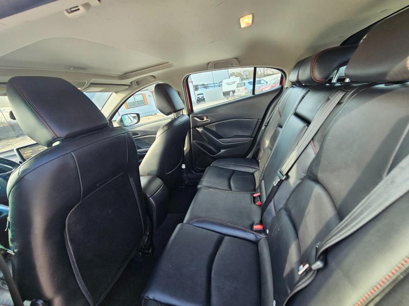 Mazda MAZDA3 Vehicle Image 15