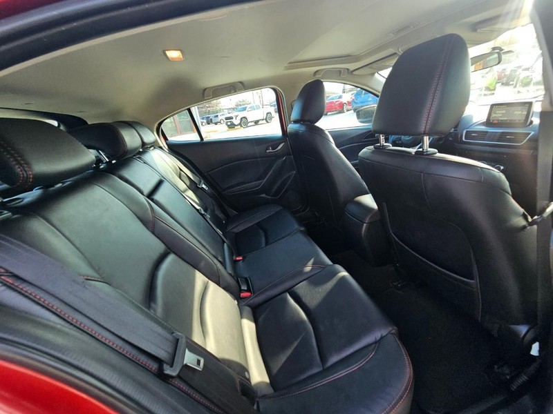 Mazda MAZDA3 Vehicle Image 19