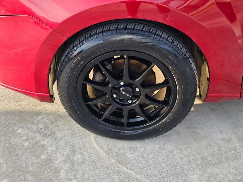 Ford Focus Vehicle Full-screen Gallery Image 09