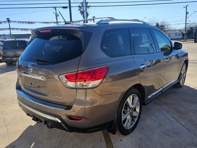 Nissan Pathfinder Vehicle Image 05