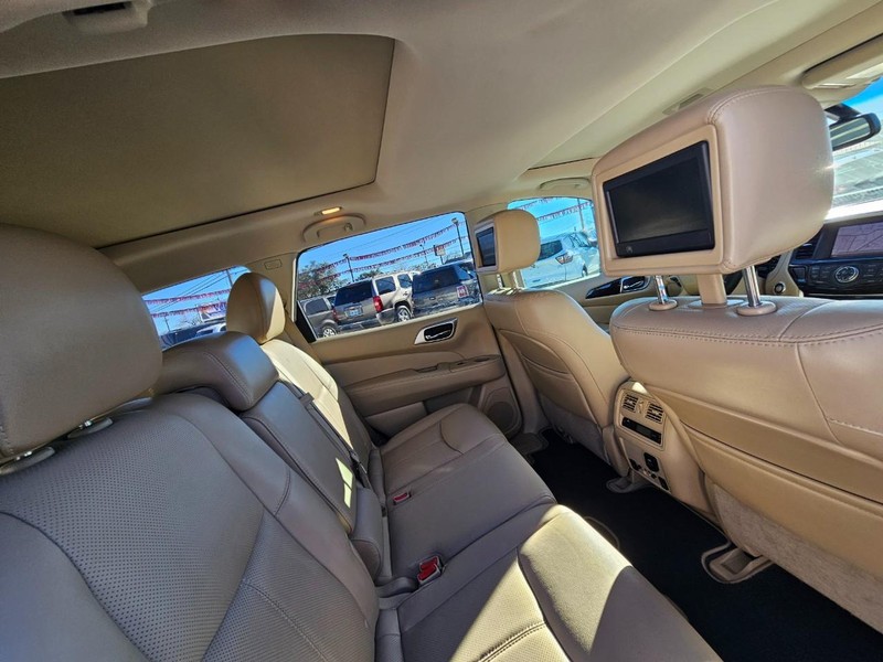 Nissan Pathfinder Vehicle Image 17