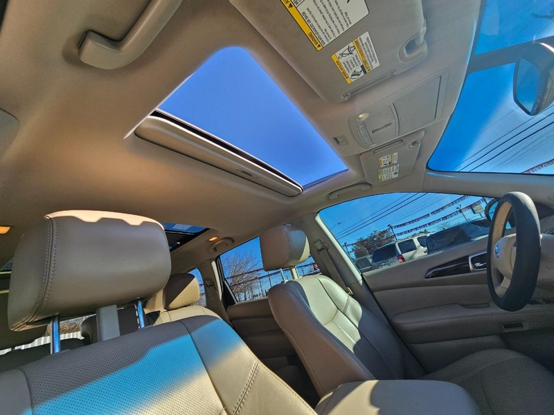 Nissan Pathfinder Vehicle Image 20