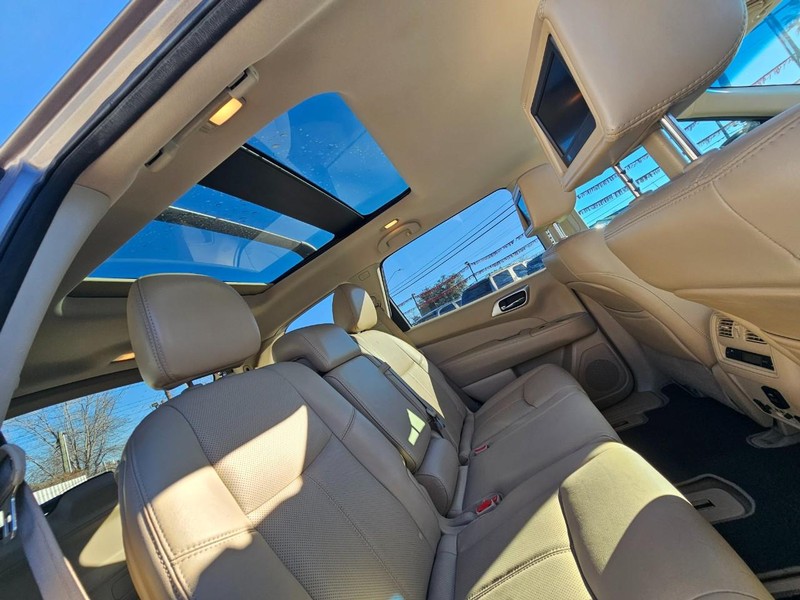 Nissan Pathfinder Vehicle Image 21