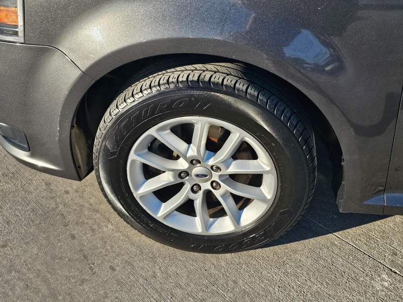 Ford Flex Vehicle Image 10