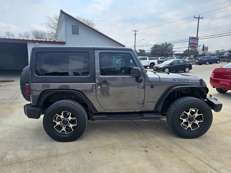 Jeep Wrangler Vehicle Full-screen Gallery Image 08