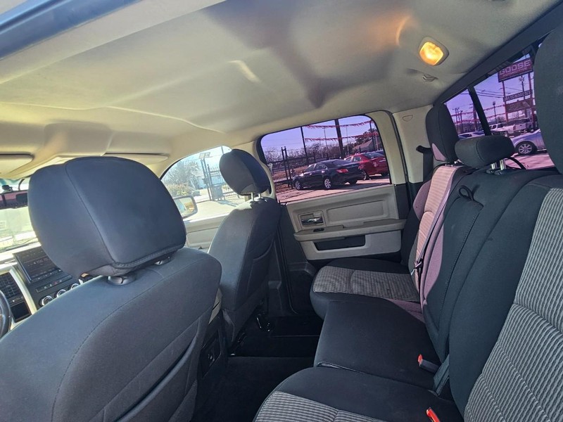 Ram 1500 Vehicle Image 12