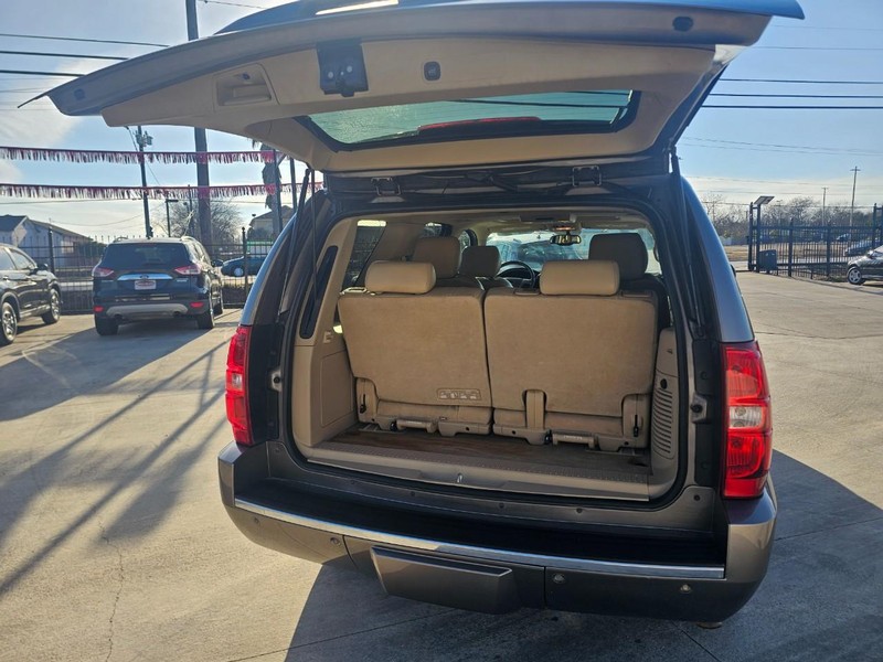 Chevrolet Tahoe Vehicle Image 05