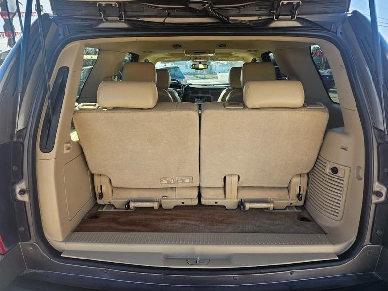 Chevrolet Tahoe Vehicle Image 06