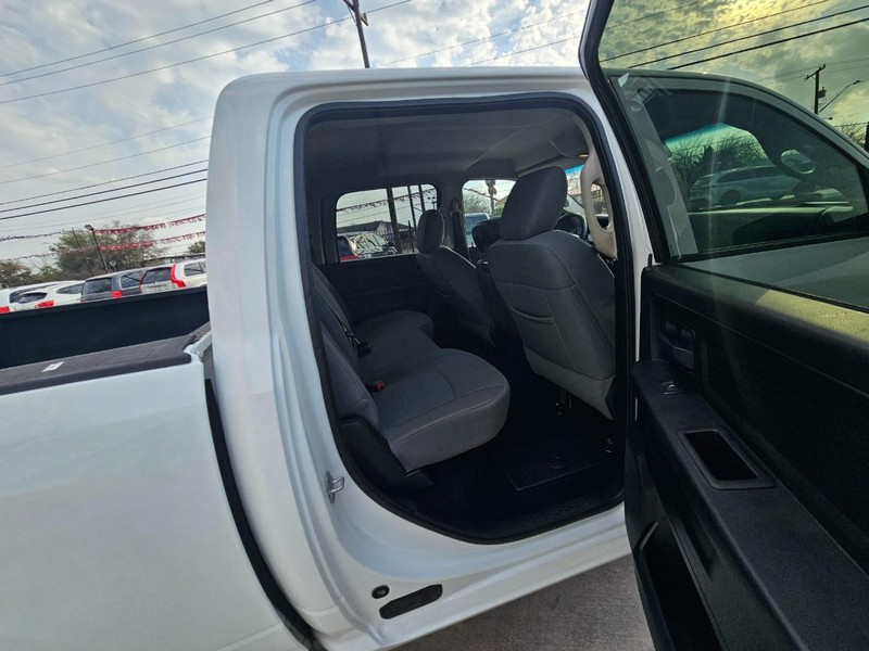 Ram 1500 Vehicle Image 16