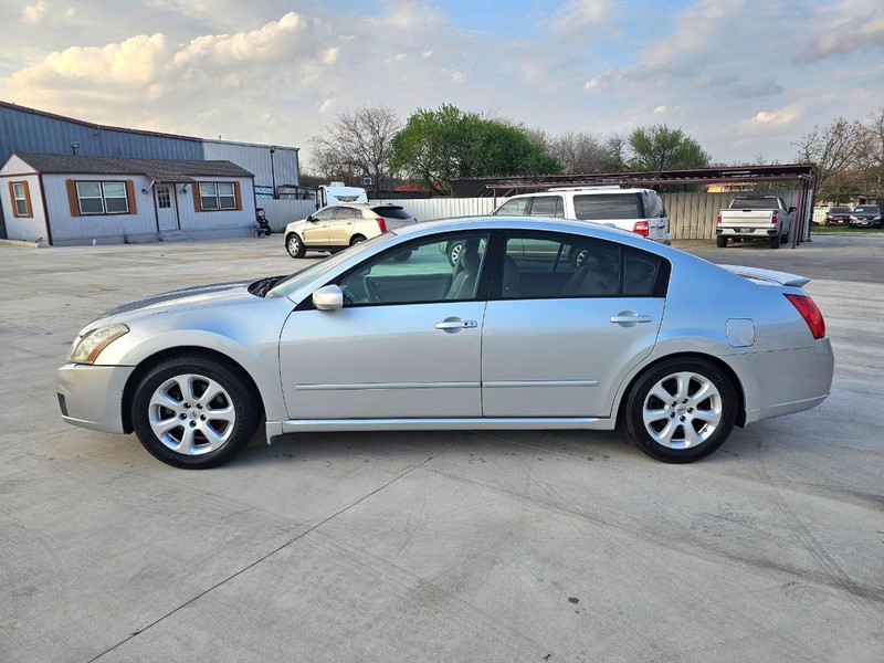 Nissan Maxima Vehicle Image 02