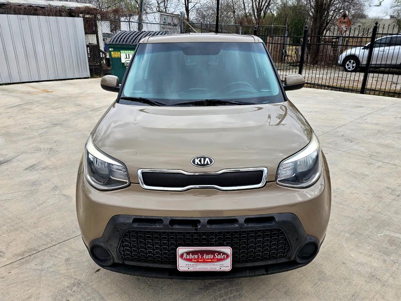 Kia Soul Vehicle Full-screen Gallery Image 08
